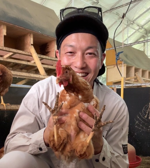 あおぞら養鶏場のコッコの表情